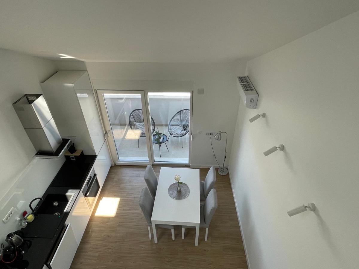 Galeria Apartment Подстрана Екстер'єр фото